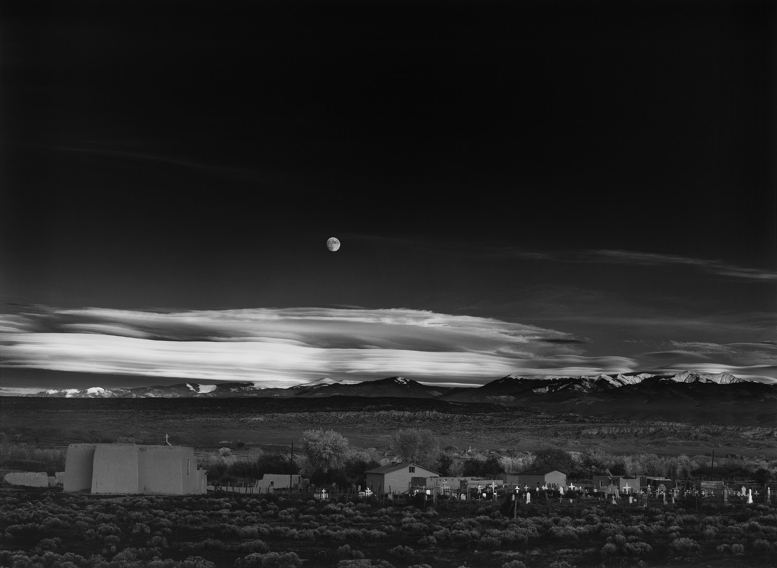 S-0762, Vgl. Ansel Adams, „Moonrise, Hernandez, New Mexico“ 1941.